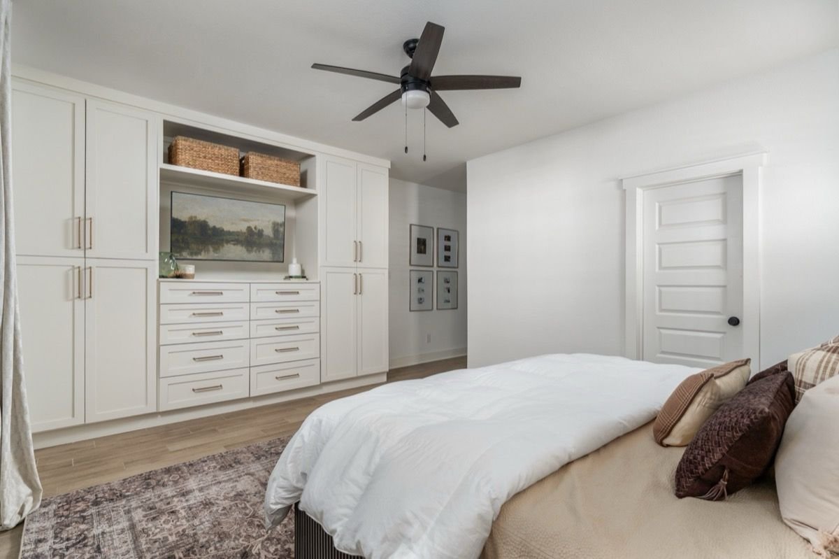 Cabinet refinishing by FlyFix