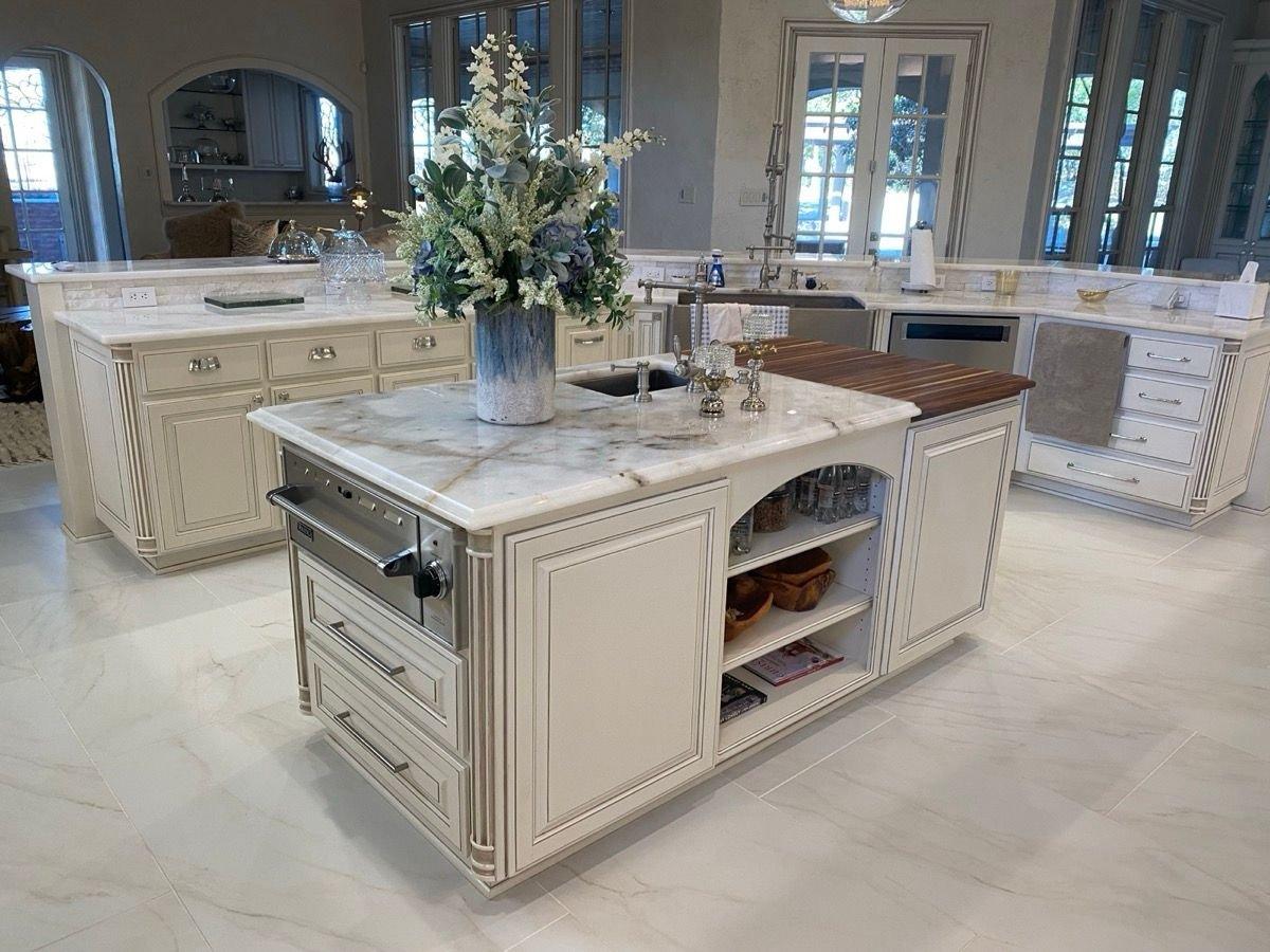 Kitchen renovation by FlyFix